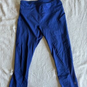 Lululemon blue cropped leggings